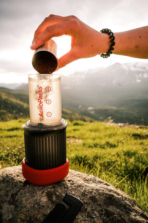 Aeropress Go Portable 1-3 cups (100枚 フィルター入り) - オーガニックコーヒーの通販、サブスク - コーヒー豆の卸売り ｜ TOKYO COFFEE Organic Coffee